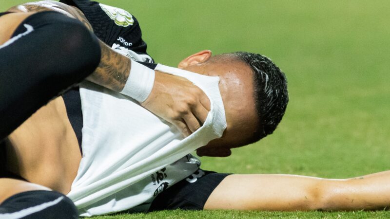 Kayke, do Corinthians, tem lesão no ligamento do joelho esquerdo e vai precisar de cirurgia