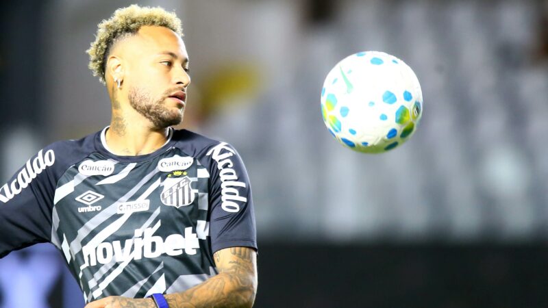 Idolatria e retrospecto ruim: como Neymar chega à Argentina para jogo do Santos com San Lorenzo