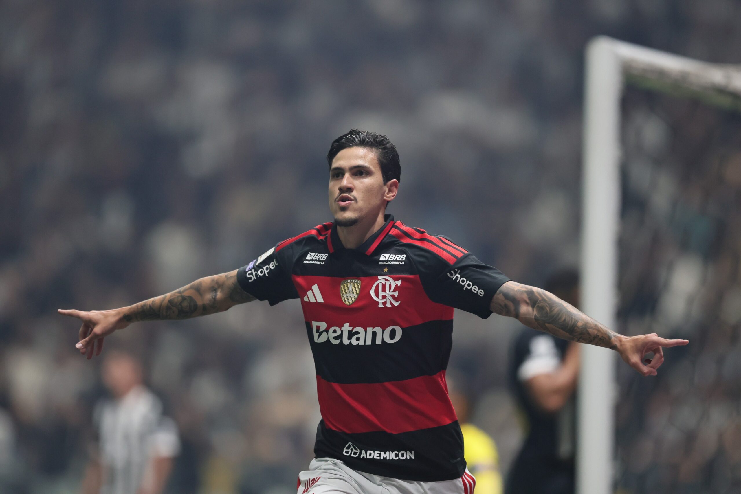 Pedro é o terceiro jogador da história do Flamengo a marcar contra os 11 principais rivais