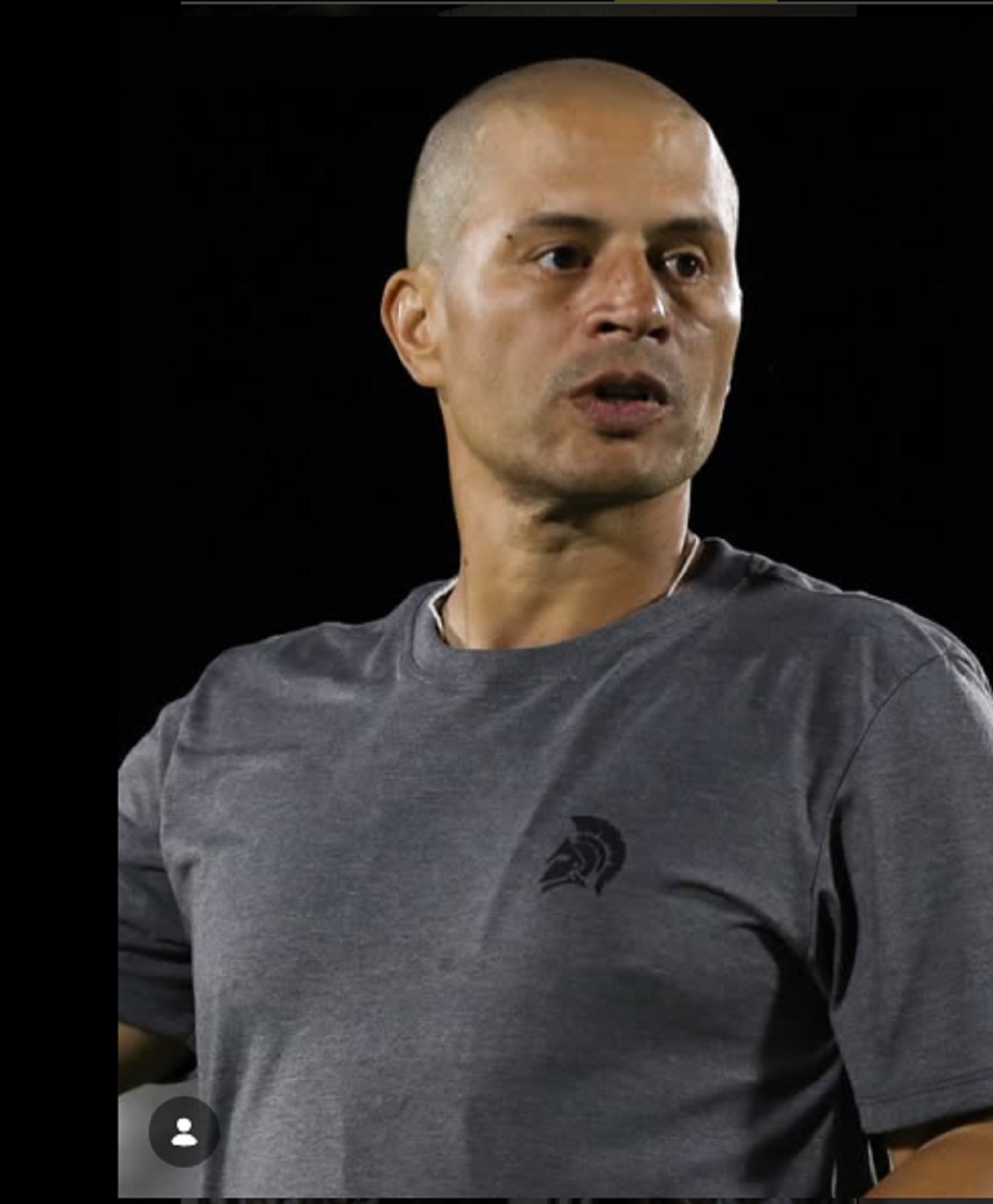 Alex discorda de critério do árbitro e isenta Ian Luccas de expulsão no Athletic: “Tirou o pé”