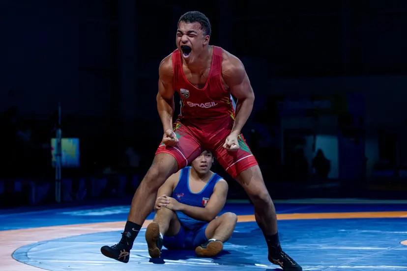 Atleta de Cubatão conquista ouro no wrestling no Sul-Americano da Juventude