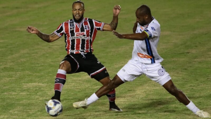 Confiança venceu o Santa Cruz apenas uma vez na história; veja números