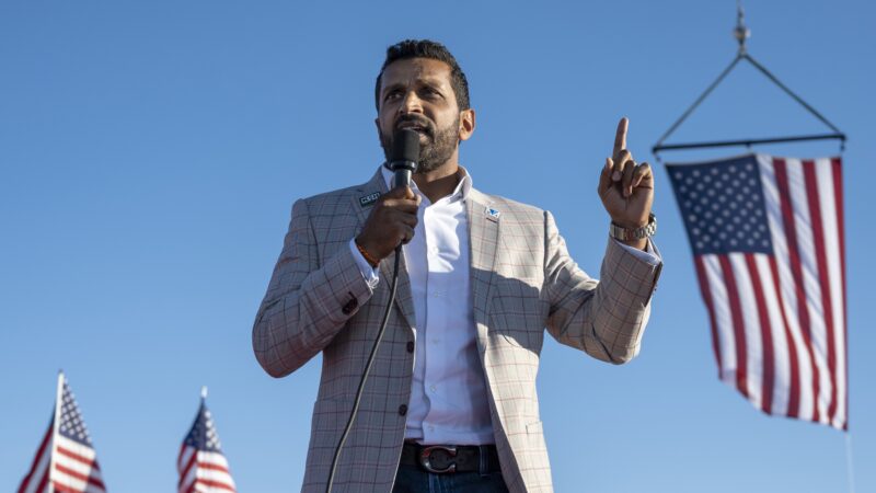 Diretor do FBI ameaça processar revista após reportagem sobre “fracasso administrativo”