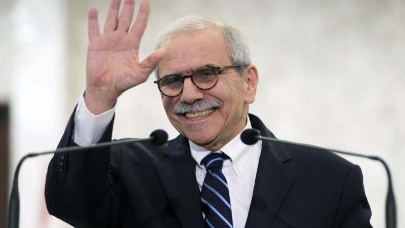 Líbano não busca confronto com Hezbollah, mas não será intimidado, diz premiê