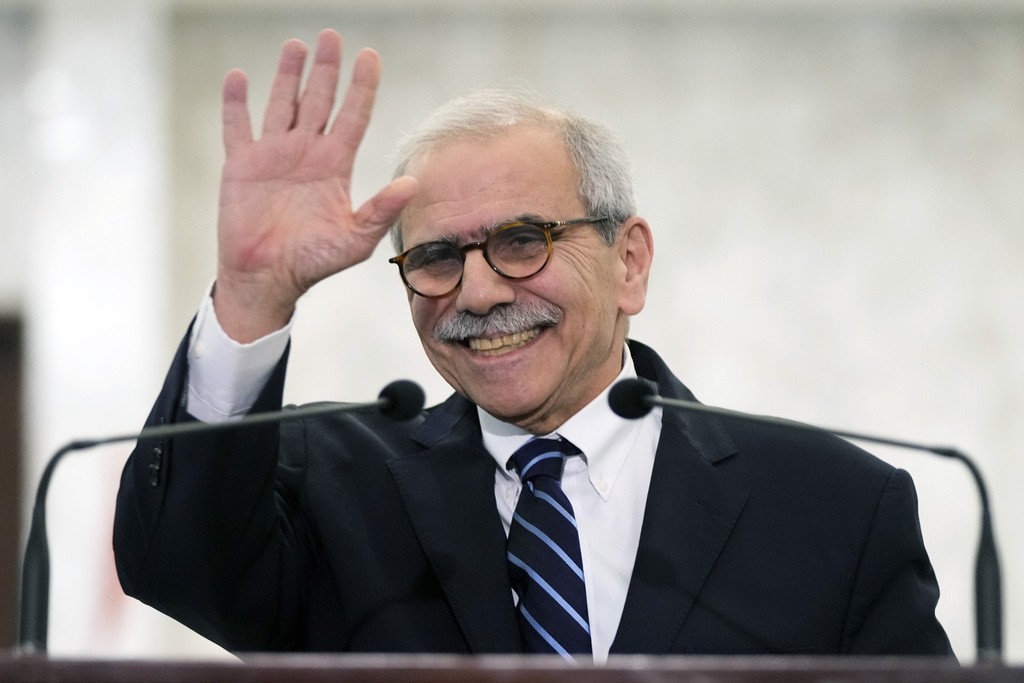 Líbano não busca confronto com Hezbollah, mas não será intimidado, diz premiê