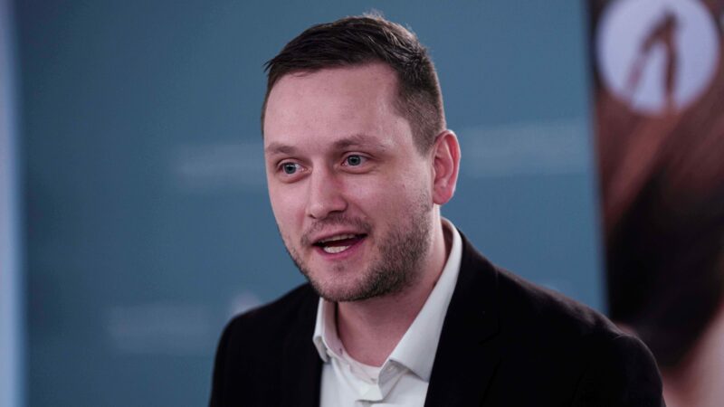 Primeiro-ministro da Groenlândia reage a comentários de Trump e diz que ilha busca manter ordem global