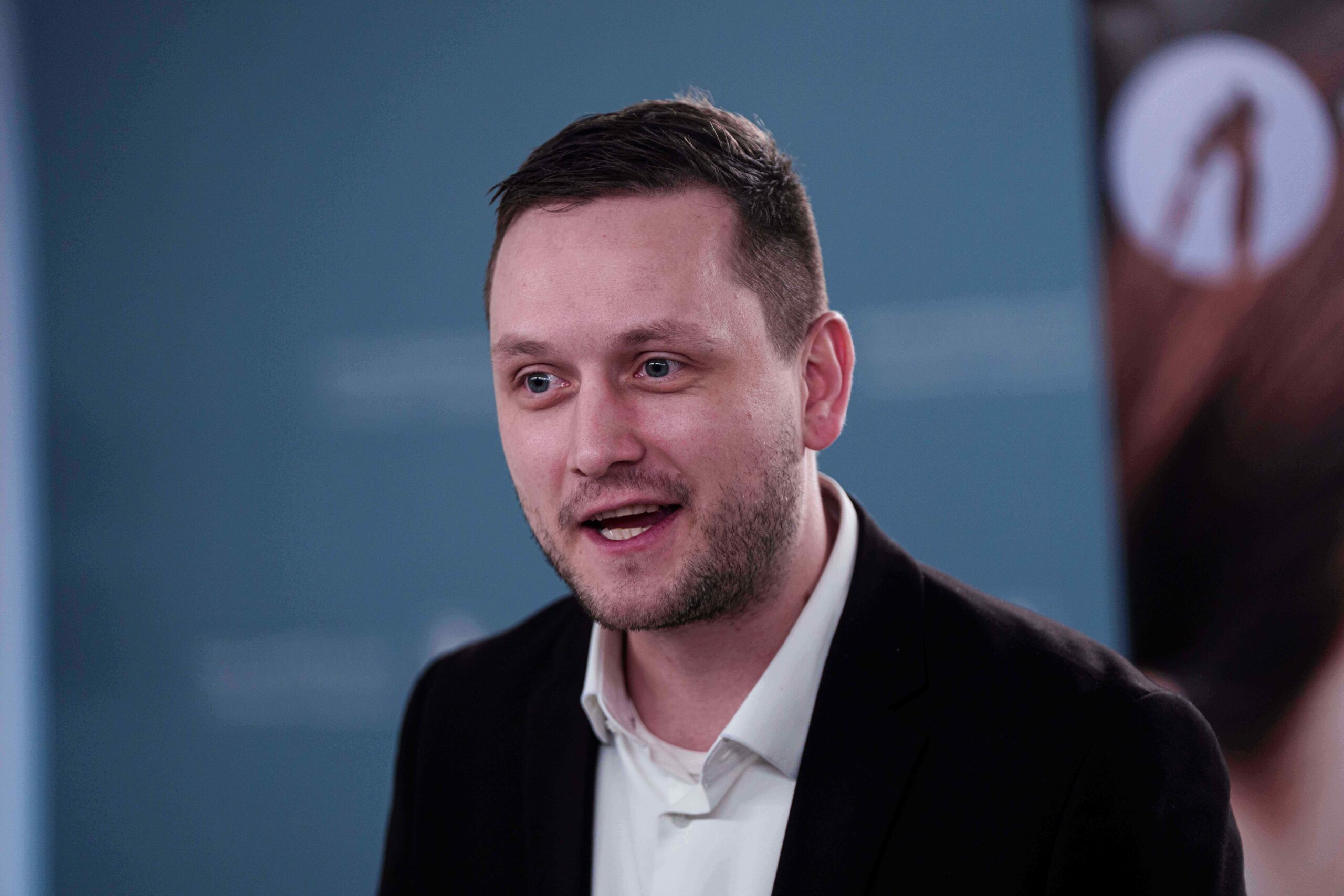 Primeiro-ministro da Groenlândia reage a comentários de Trump e diz que ilha busca manter ordem global