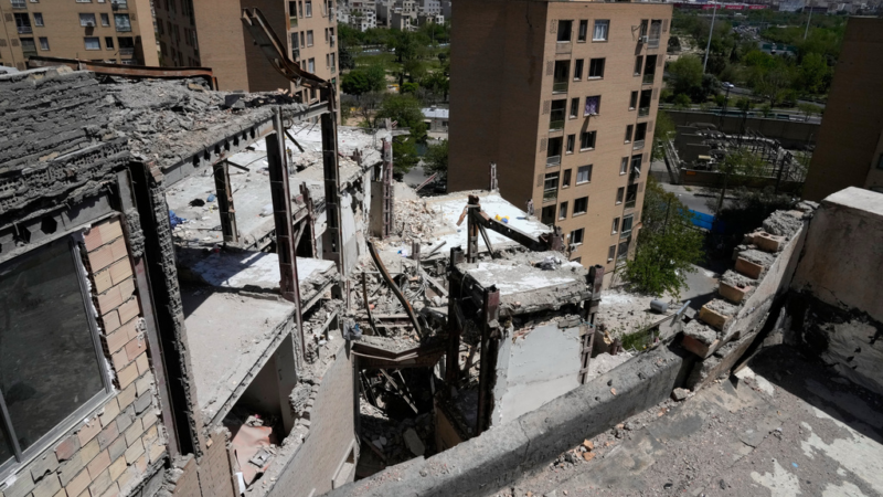 Dois estrangeiros são presos no Irã por importar tecnologia Starlink para acessar internet, diz agência