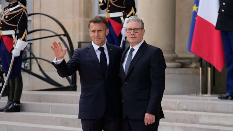 Macron e Starmer realizam cúpula internacional sobre reabertura do Estreito de Ormuz sem presença dos Estados Unidos