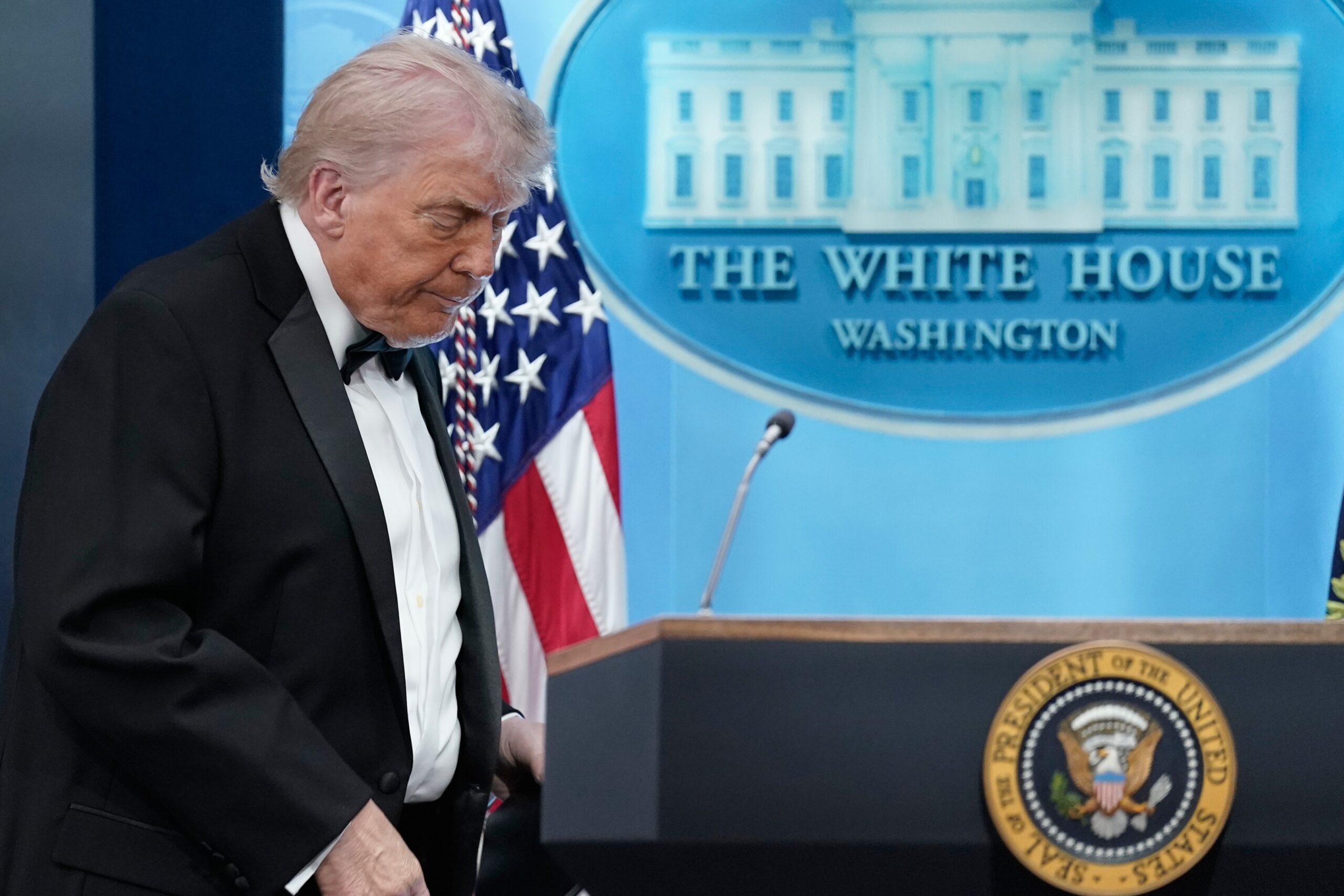 Trump diz que atirador não chegou perto do salão em jantar e fala em ‘fim próximo’ da guerra com o Irã