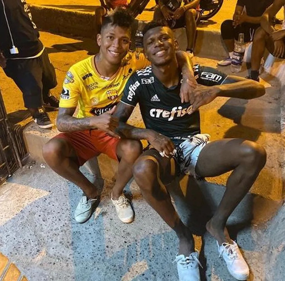 Da camisa do rival às festas na pandemia: relembre as polêmicas de Arboleda no São Paulo