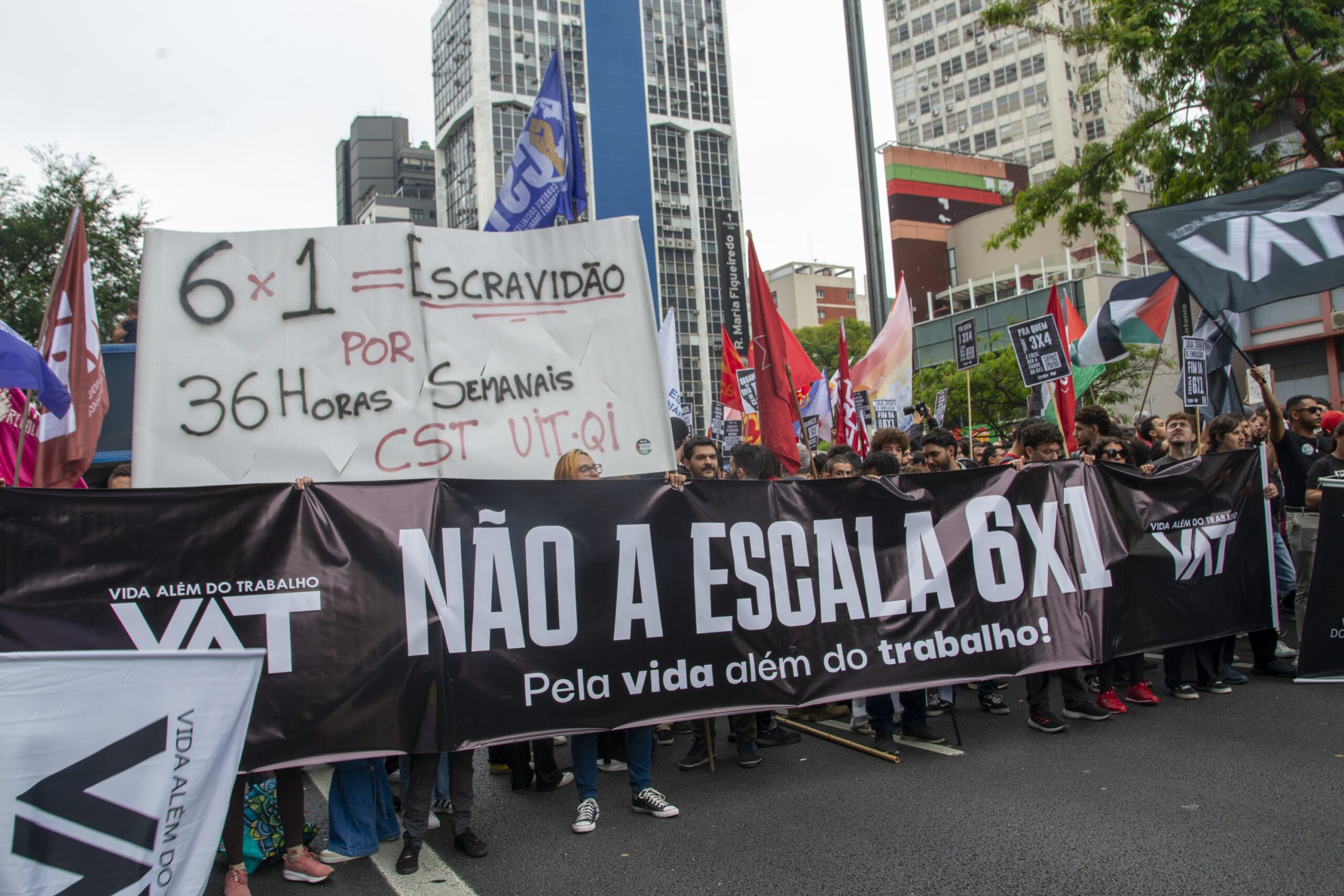 Fim da jornada 6×1: os argumentos de quem é contra e quem é a favor