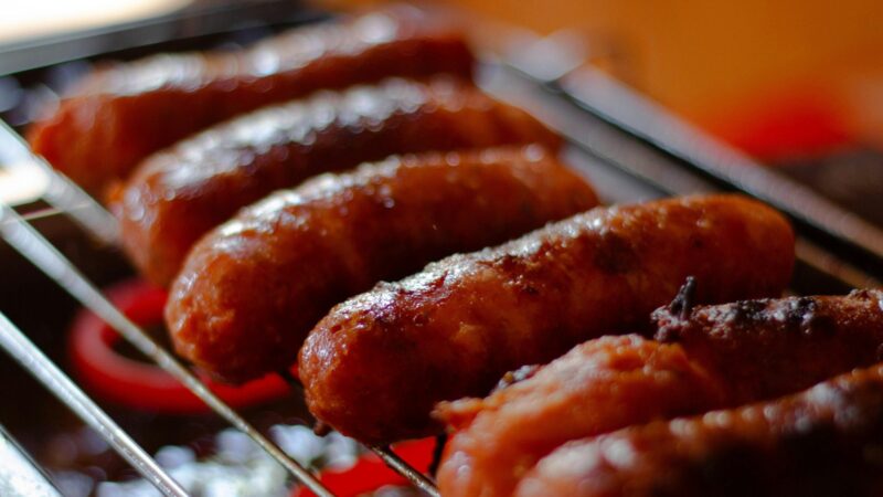 ‘Camisa 10’  no churrasco: linguiças roubam a cena e conquistam os brasileiros