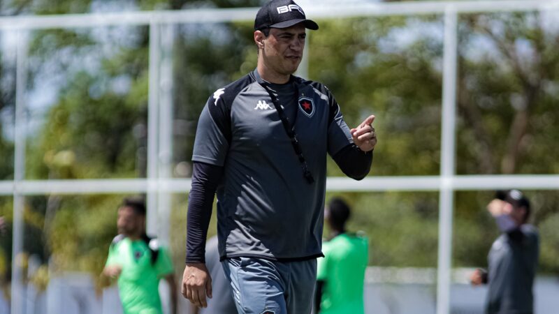 Demitido do Botafogo-PB há dois meses, Bernardo Franco reencontra o clube pela Série C