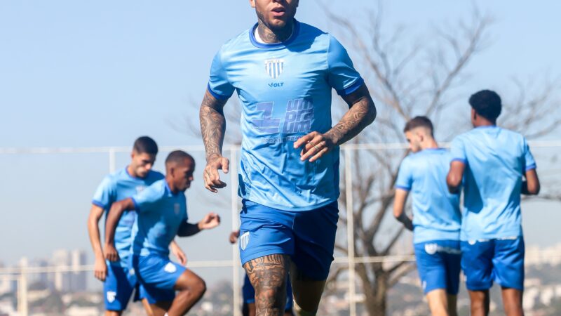 Rafael Bilu celebra retorno após lesão e se coloca à disposição para novo sistema ofensivo no Avaí