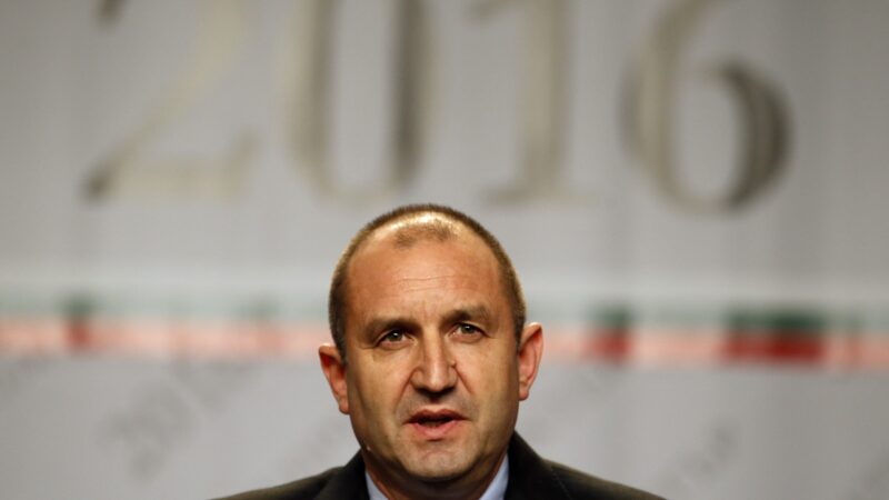 Candidato pró-Rússia vence eleições presidenciais na Bulgária