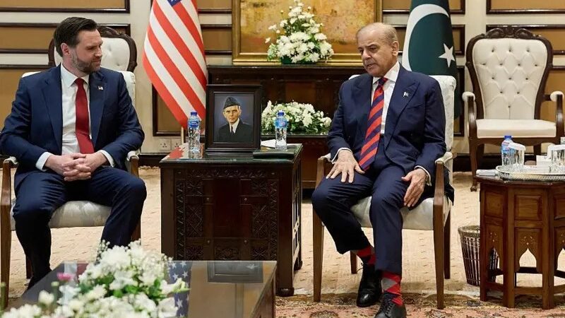 O que se sabe sobre o 1º dia de negociações de paz entre Irã e EUA no Paquistão