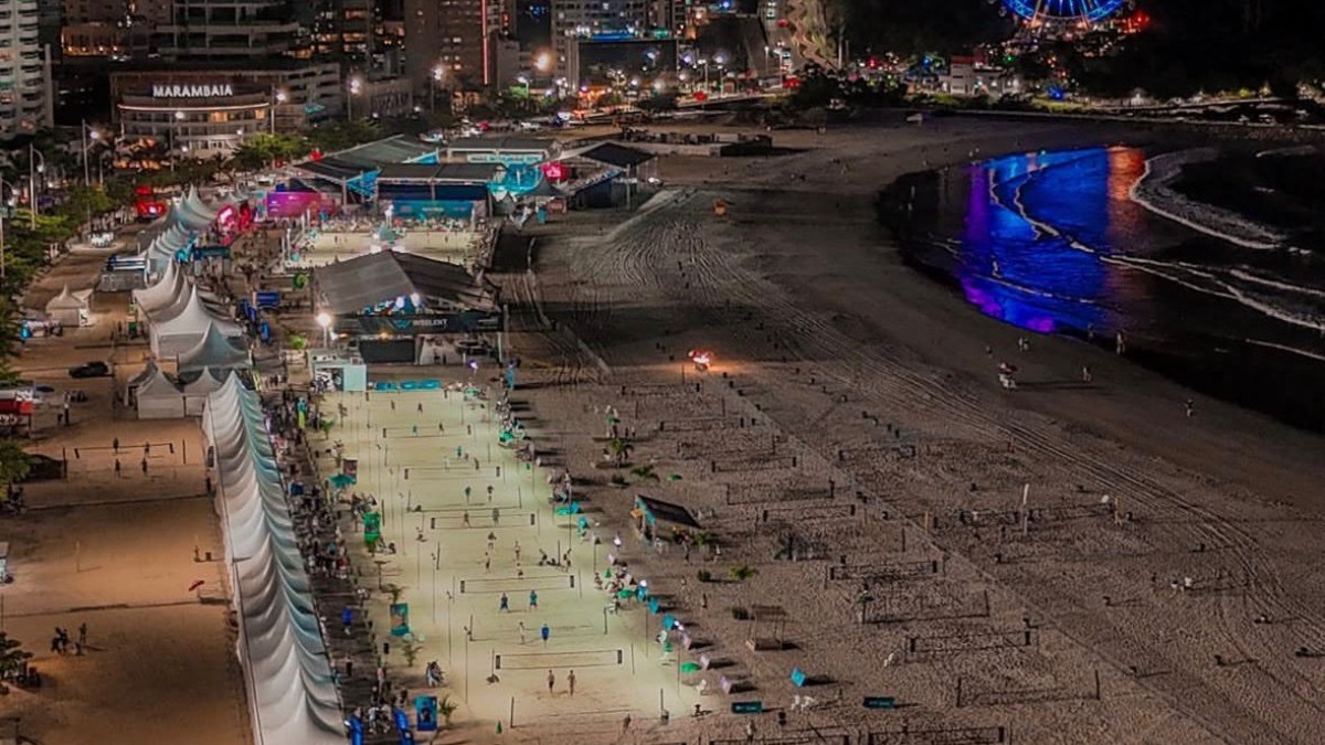 BT400 reúne elite do beach tennis e lota arena em Balneário Camboriú