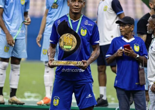 Atacante Marcão deixa o Nacional-AM após oito minutos em campo