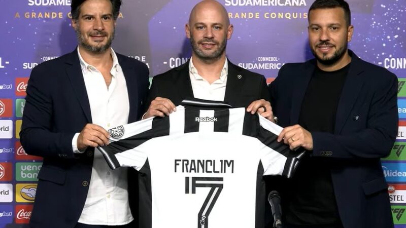 Franclim Carvalho explica convite e acerto com o Botafogo: “Primeiro dizemos sim, depois pensamos”