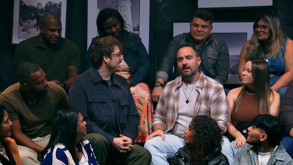 No ‘Que História é Essa, Porchat?’, brasileiro revela ter lutado com Adesanya em bar