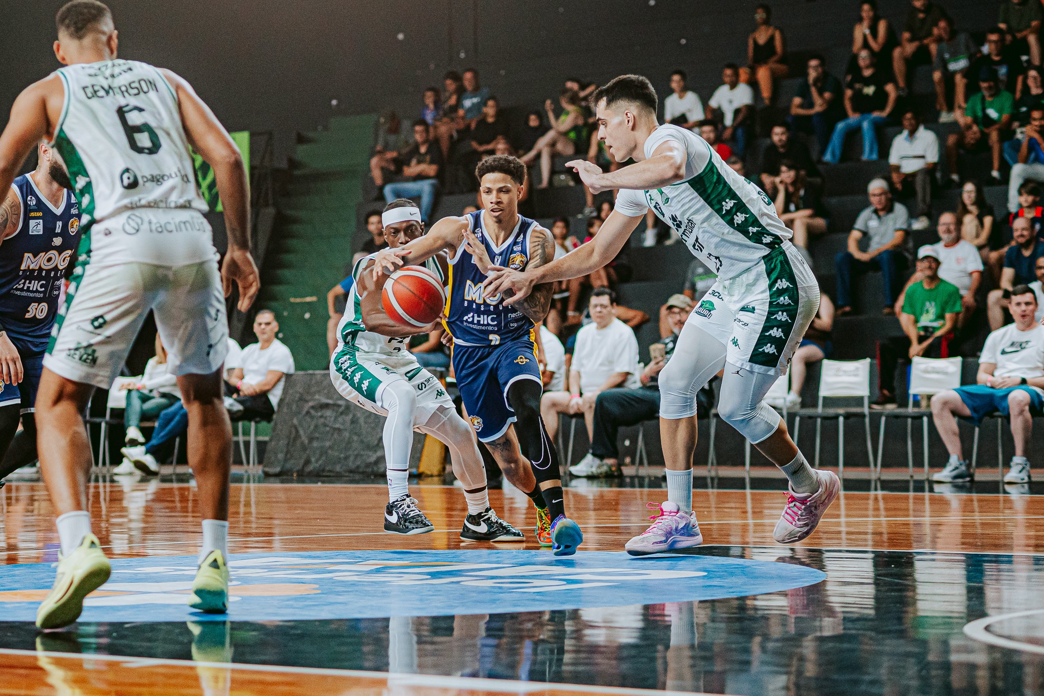 Com reforços, Mogi recebe o Bauru e abre sequência em casa contra paulistas pelo NBB