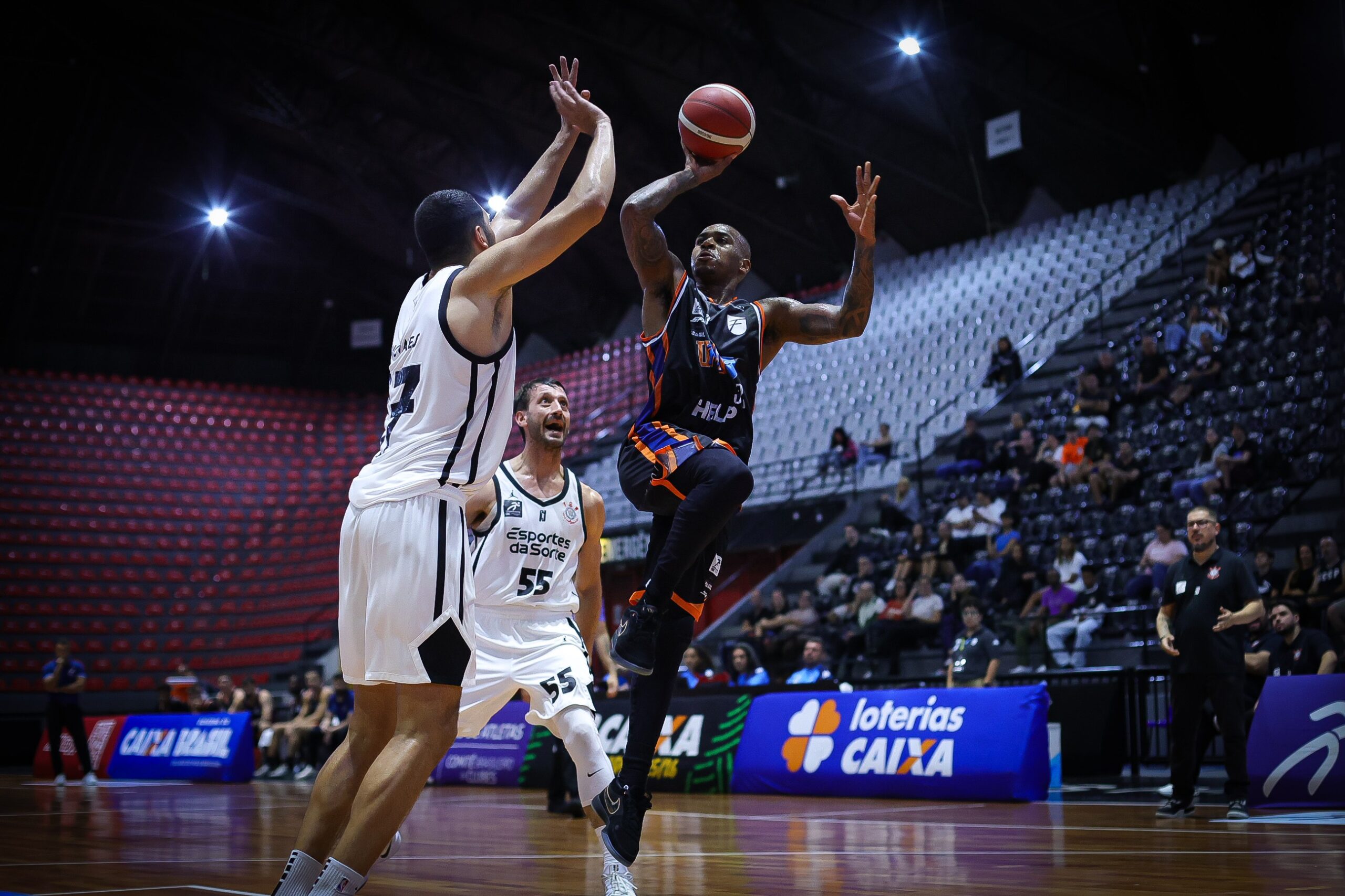 Corinthians e Unifacisa abrem oitavas do NBB 2025/26 em disputa de estilos “distintos”