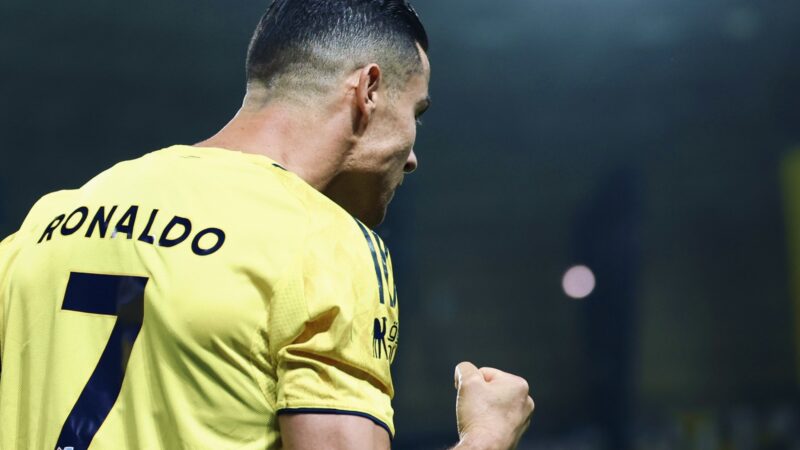 Contagem de gols de Cristiano Ronaldo vira debate na Europa: 967 ou 961? entenda