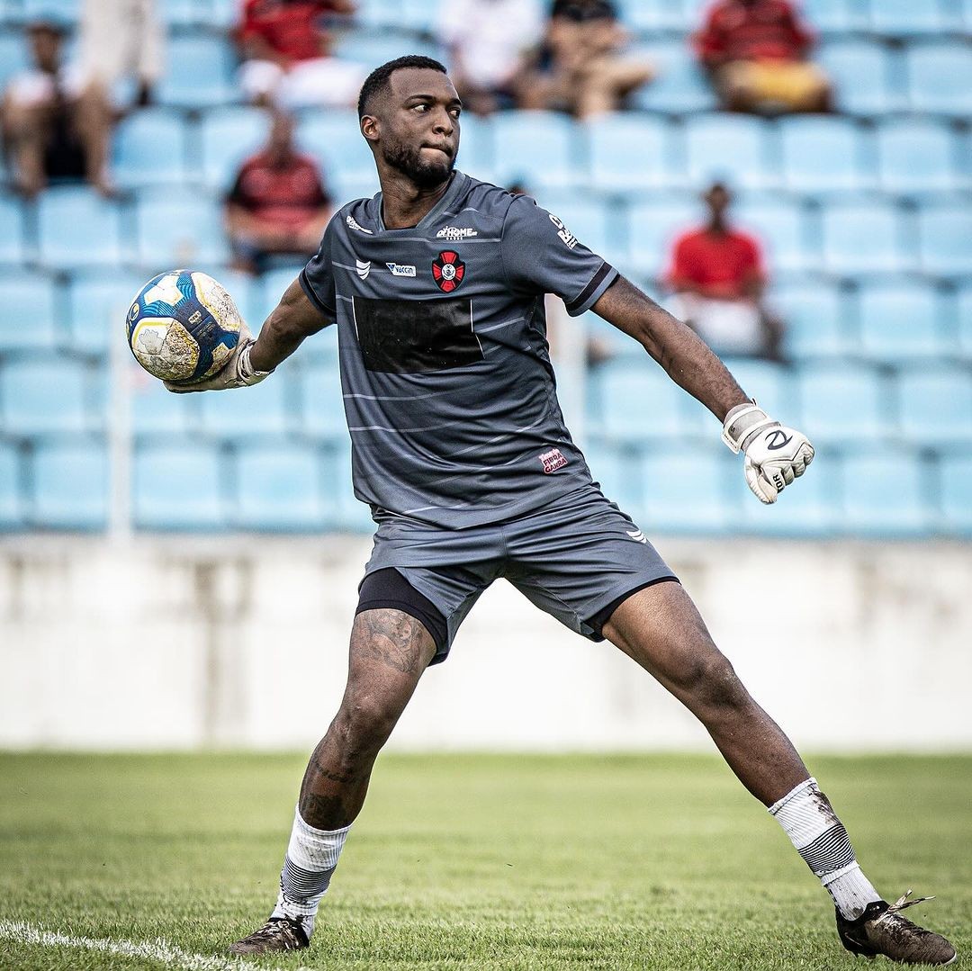 Sampaio confirma goleiro e deve anunciar atacante como reforços para a Série D