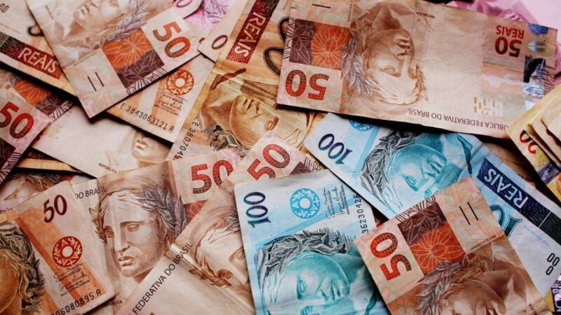 Governo federal diz que continuará adotando medidas para aumentar arrecadação e cumprir metas fiscais