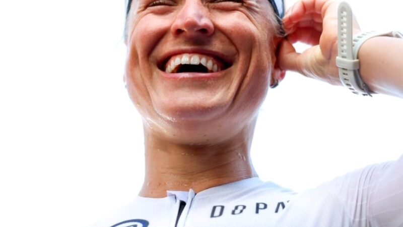 Catarinense Djenyfer Arnold confirma favoritismo e é bicampeã do Ironman 70.3 em Brasília