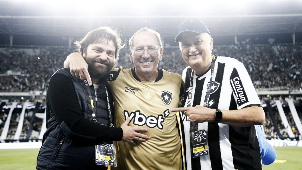 Com Durcesio no comando da SAF do Botafogo, entenda próximos passos após afastamento de Textor