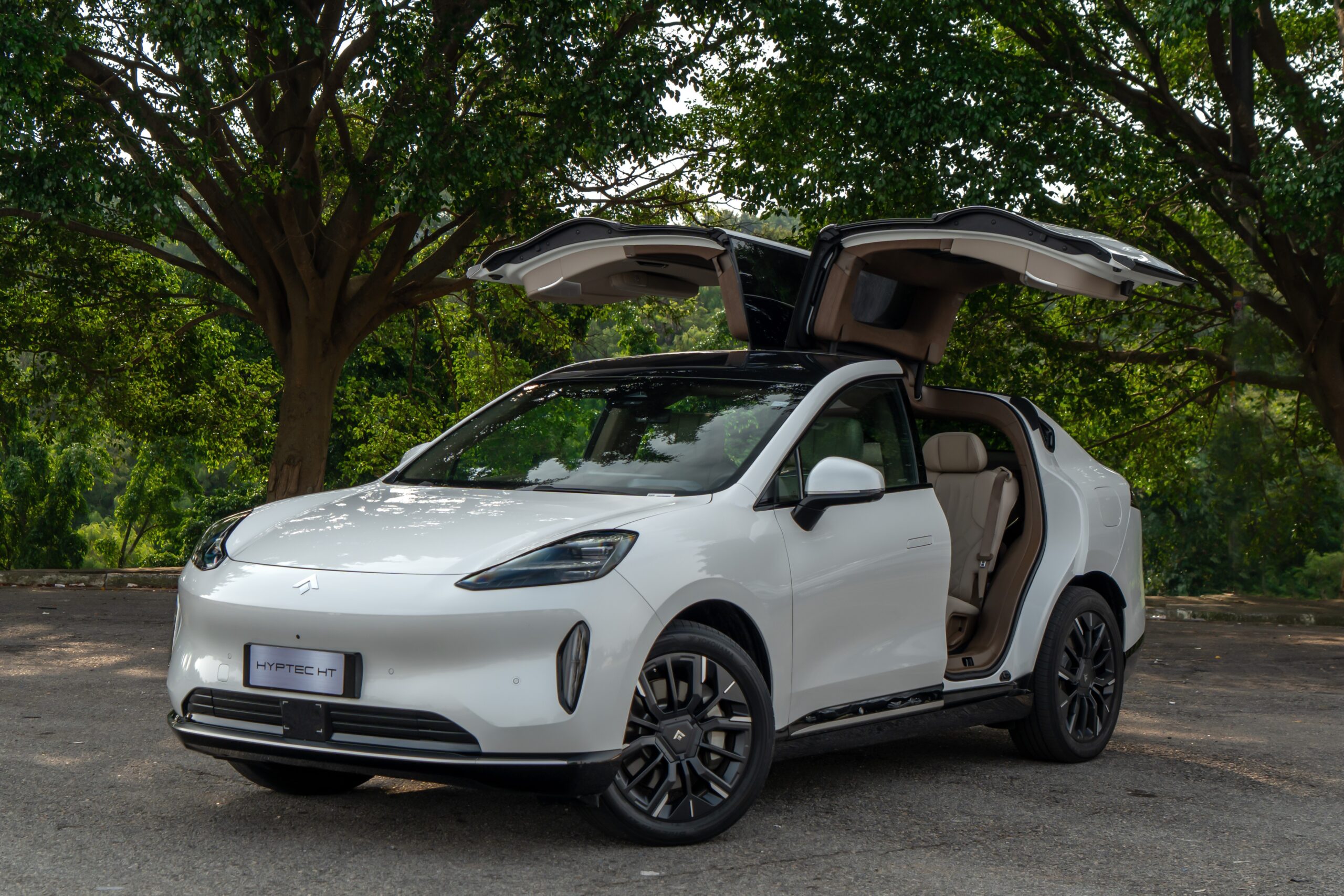 SUV elétrico GAC Hyptec HT 2027 chega ao Brasil com carregamento ultrarrápido e 340 cv de potência