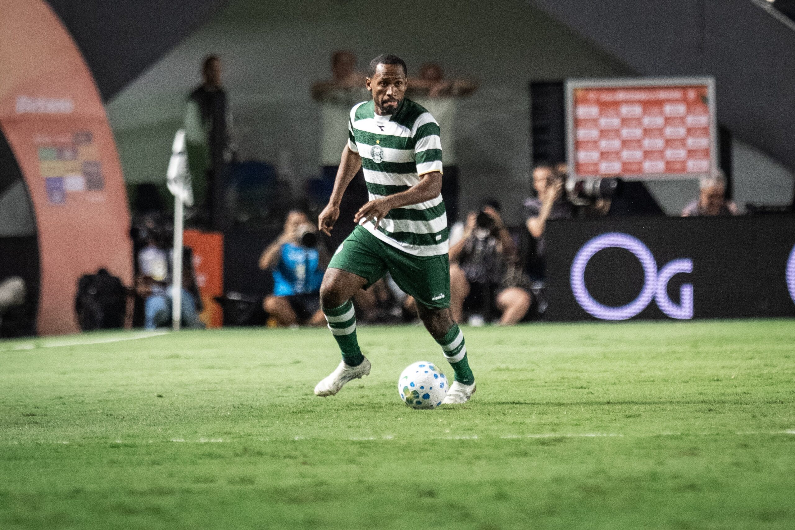 Cria do Grêmio, Tinga volta a Porto Alegre pelo Coritiba e relata origem do apelido dado na base: “Orgulho”