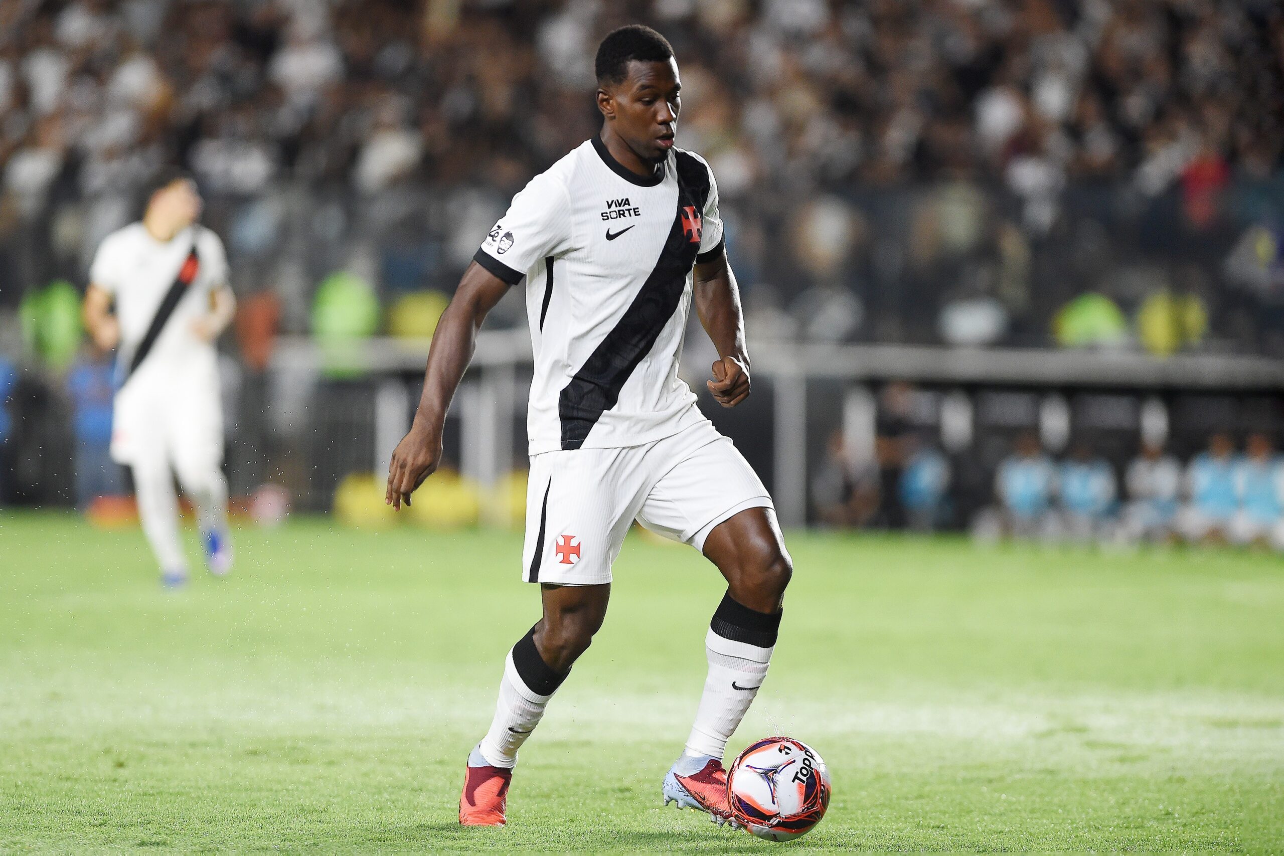 Escalação do Vasco: time terá formação com três zagueiros na estreia da Sul-Americana