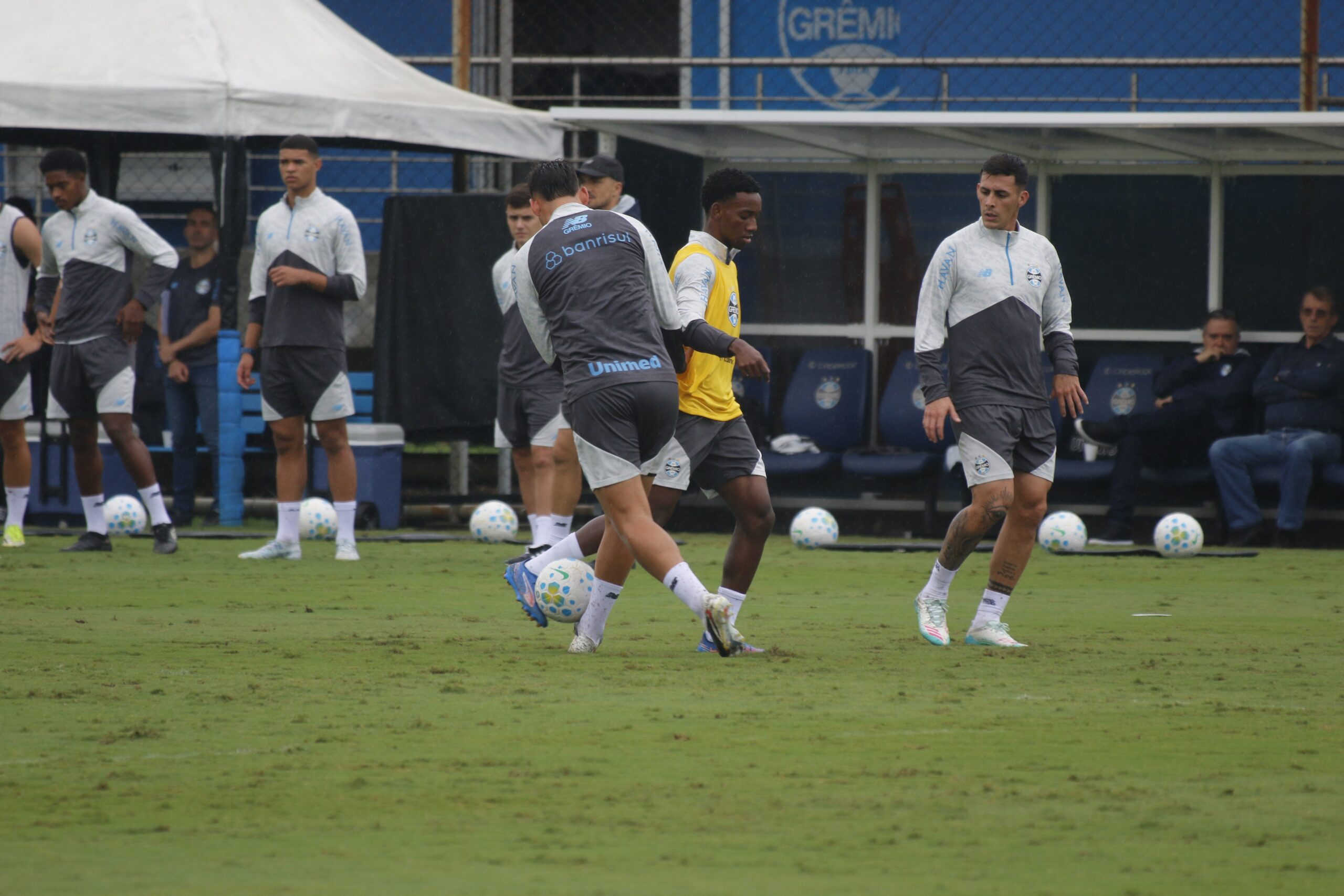 Em meio a maratona, Grêmio planeja preservações contra o Athletico-PR pelo Brasileirão