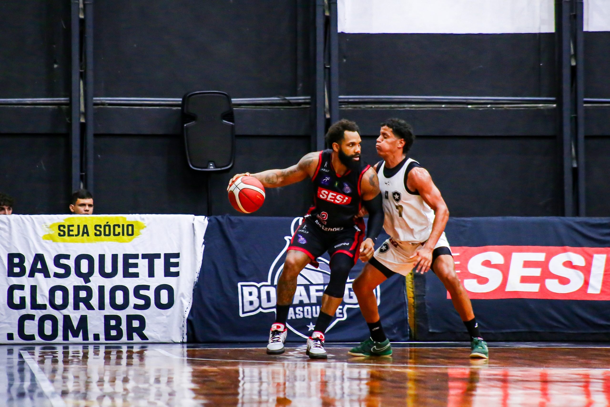 Aos 43 anos, David Jackson chega a 7 mil pontos no NBB como destaque em classificação do Franca