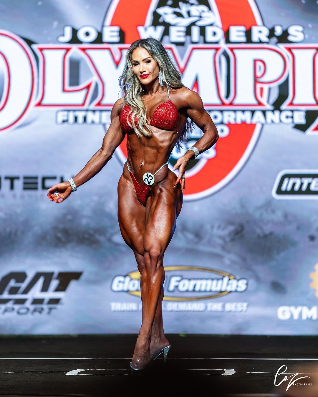 Maior campeã da Wellness, Francielle Mattos confirma ausência no Olympia 2026