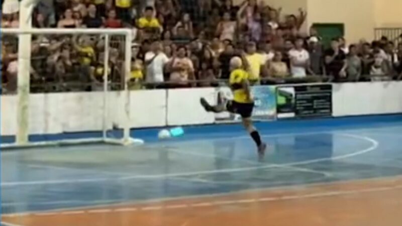 “Já achava que seria gol”, diz atleta que perdeu chance sem goleiro em jogo de futsal no interior do Acre