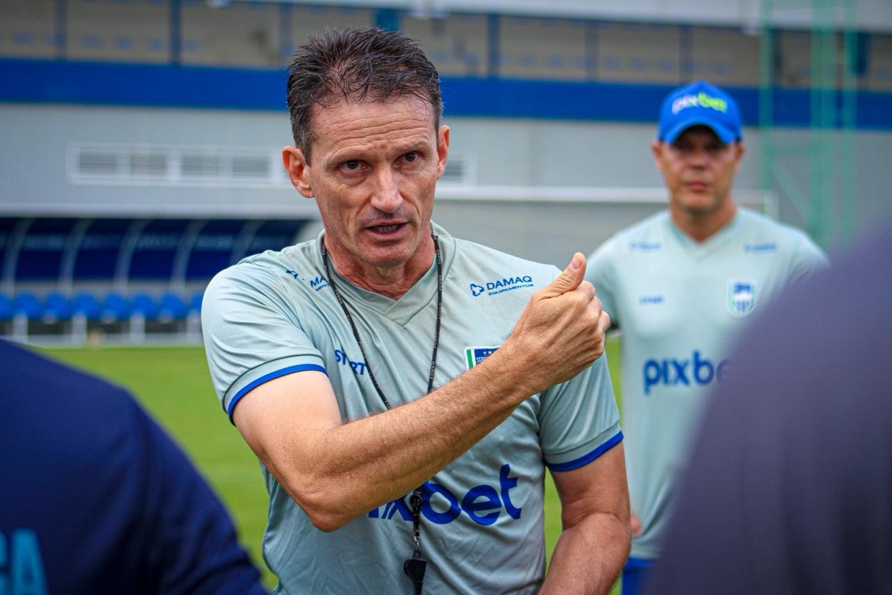 Gerson Gusmão liga alerta para sistema defensivo do Serra, mas vê evolução do Carcará