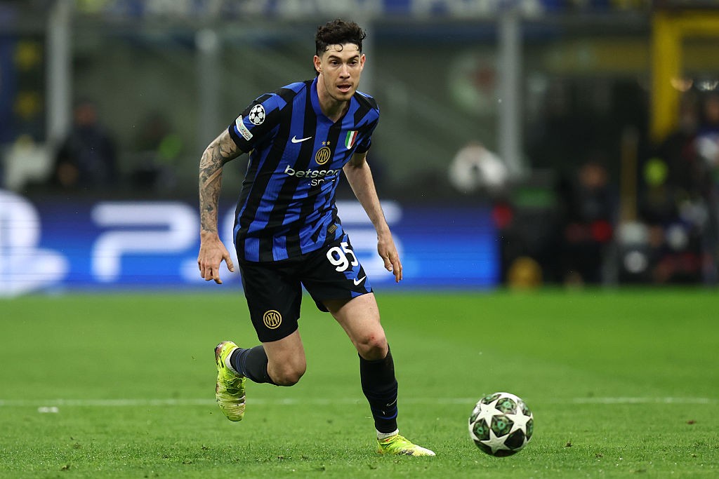 Técnico da Inter defende zagueiro expulso em eliminação da Itália: “Estava de muleta três dias antes”