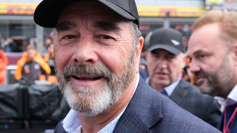 Mansell celebra fase de Hamilton na Ferrari: “Está com tudo de novo”