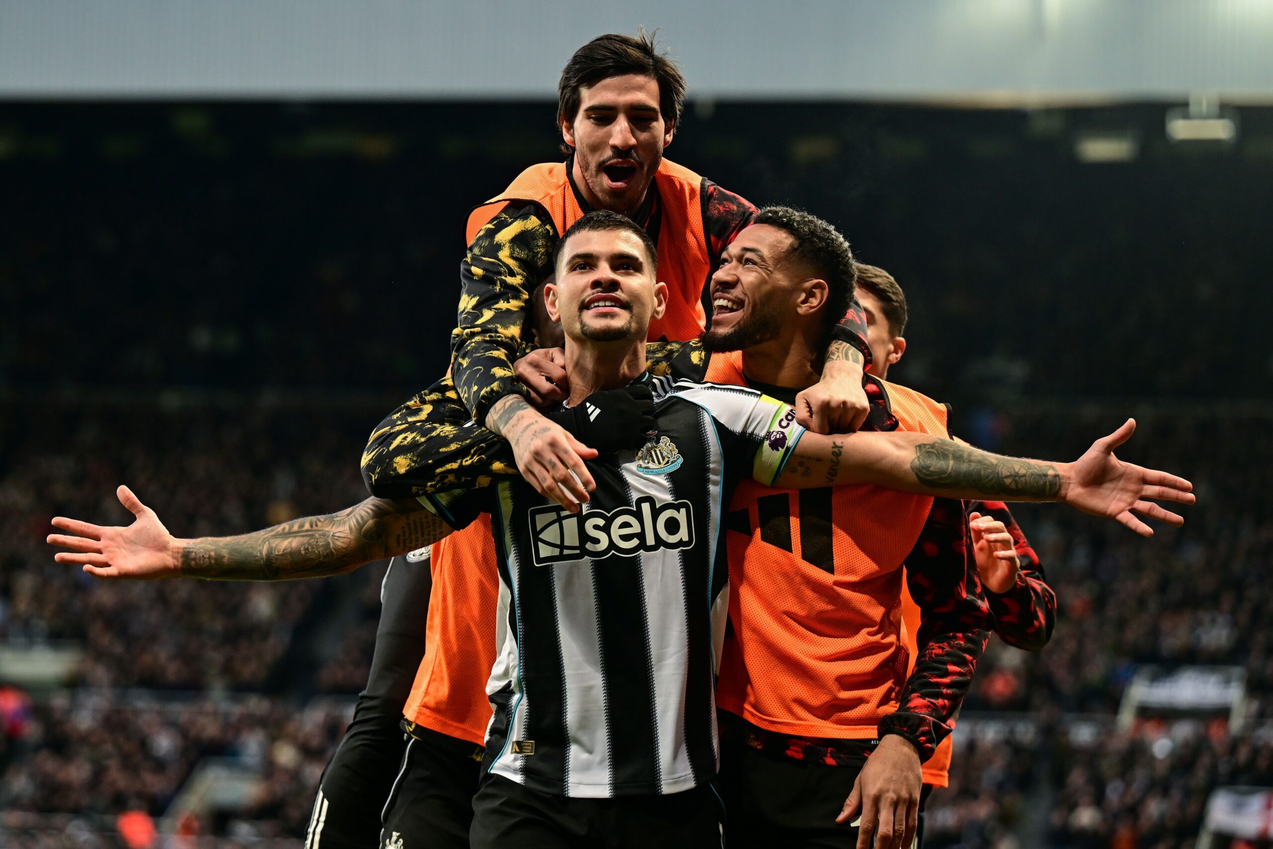 No “prime”, Bruno Guimarães explica por que é o volante artilheiro da Premier League: “Chuto mais”