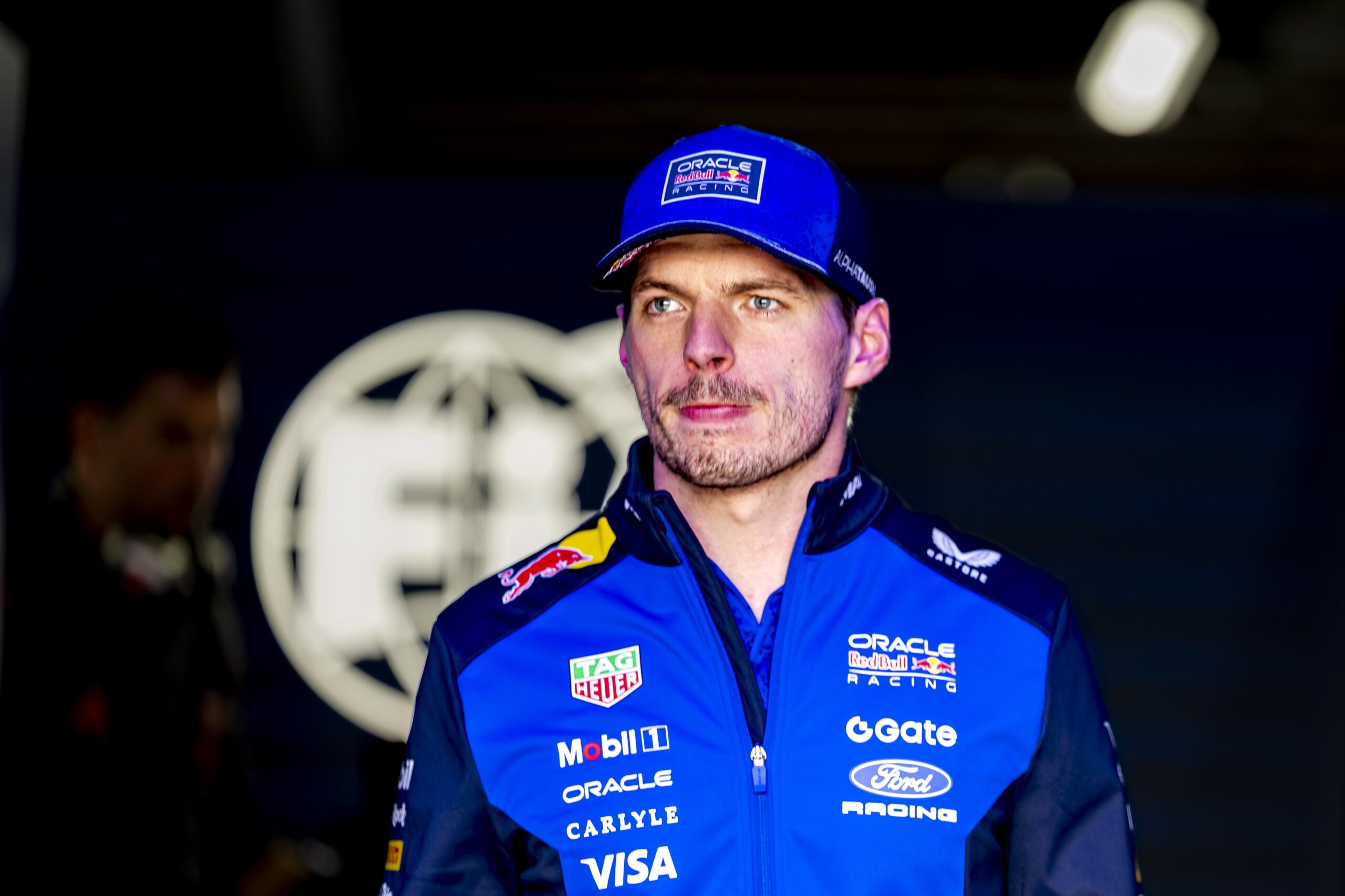 Red Bull vê Verstappen feliz com mudanças na F1, mas admite falhas no carro