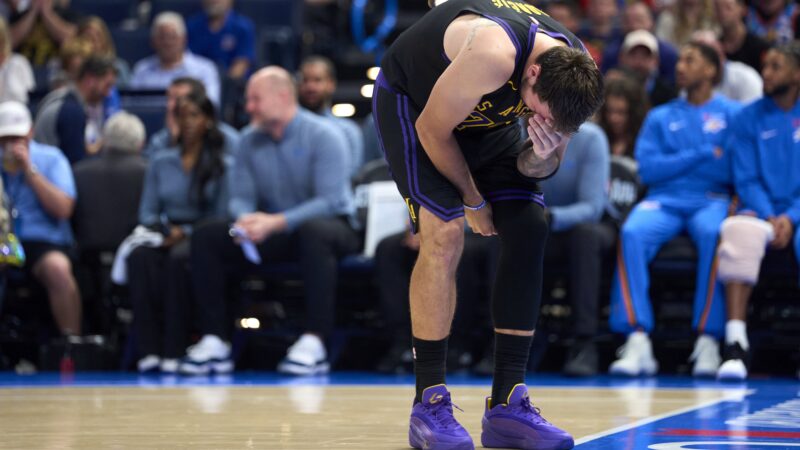 Doncic tem lesão grave na coxa, é dúvida para os Playoffs e apela para seguir na disputa de MVP