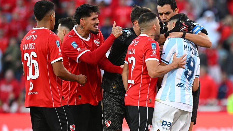 Derrota em clássico e início de ano difícil: como chega o Racing para enfrentar o Botafogo