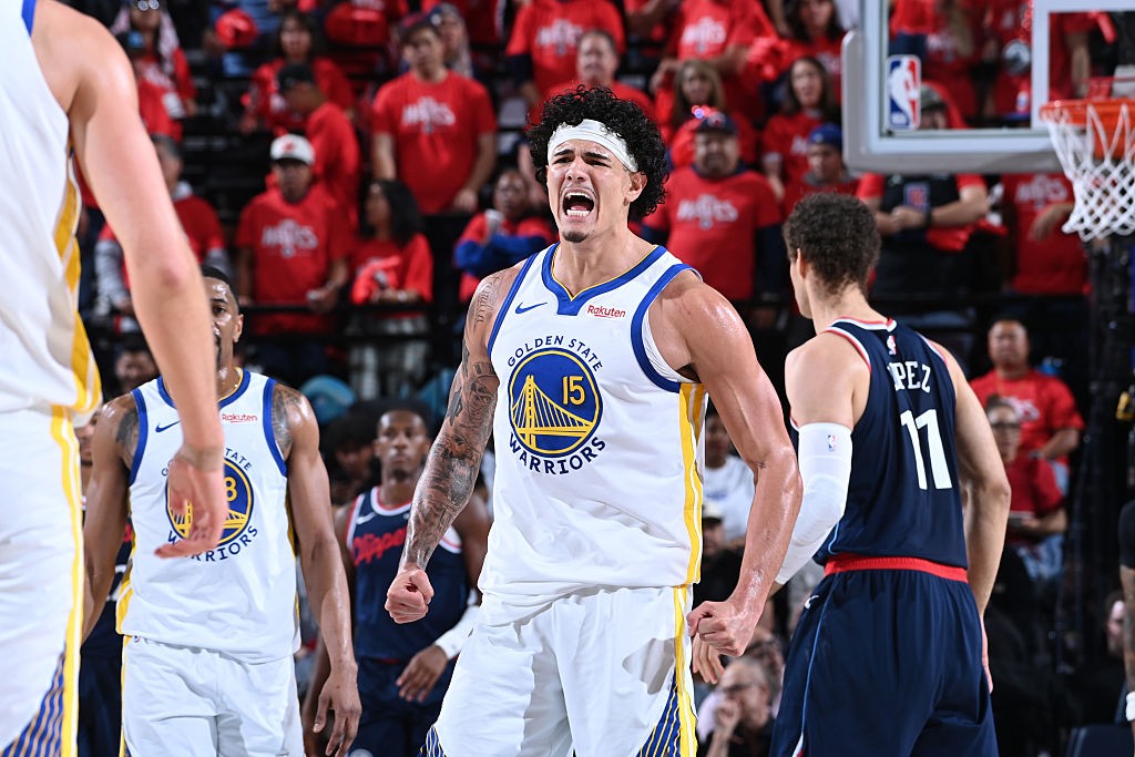 Gui Santos faz 20 pontos, Warriors viram no fim e seguem vivos no play-in da NBA