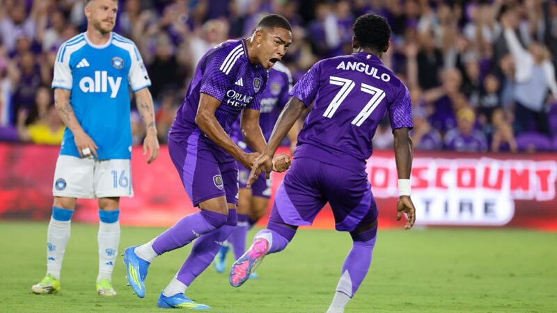 À la Ronaldinho, ex-Inter faz golaço na MLS; compare os lances