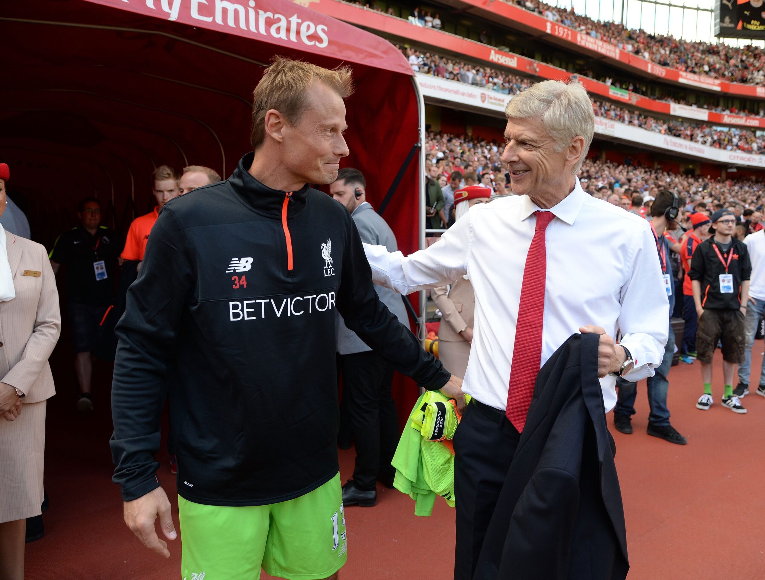 Goleiro ex-Arsenal, Liverpool e Juventus morre em acidente de trânsito aos 48 anos