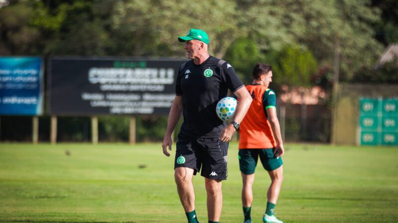 Escalação da Chapecoense: Dal Pozzo promove mudanças obrigatórias na defesa